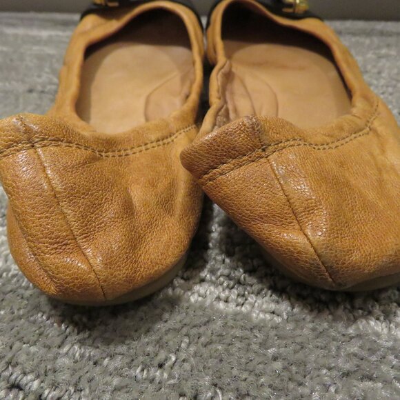 COACH Delphine Leather Buckle Ballet Flats in Black Tan Quiet Luxury Size US 8.5 - Picture 5 of 13